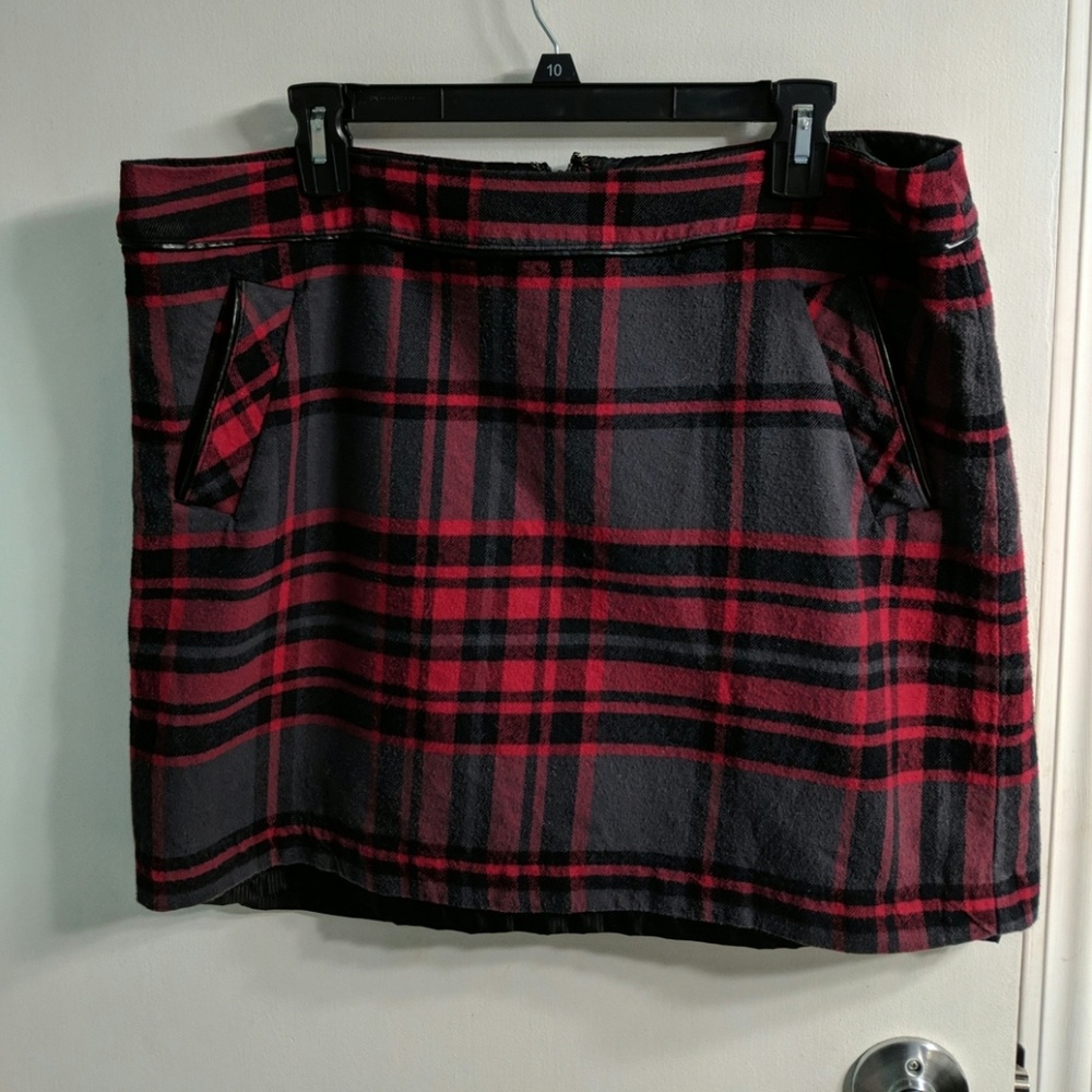 Plaid mini skirt